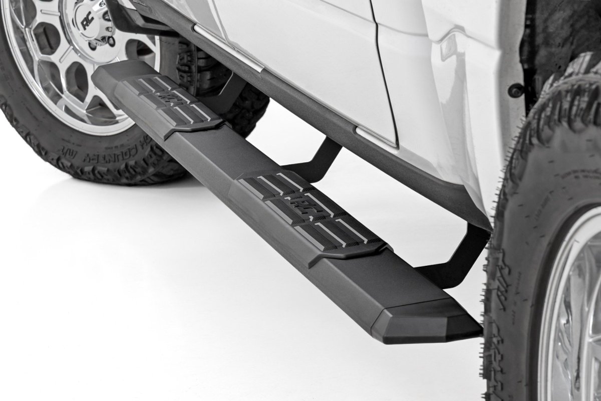 Ram 1500 TRX Running Boards - Rough Country - TR2, Aluminum, Black Powder Coat, 5 in Wide - Black - '21-'24
